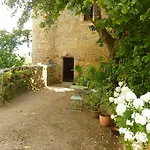Montenaut Bed & Breakfast