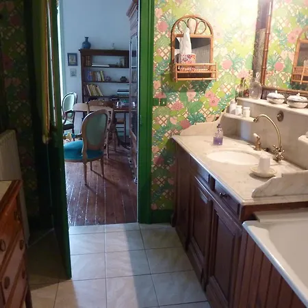 Montenaut Bed and Breakfast Angles-sur-lʼAnglin