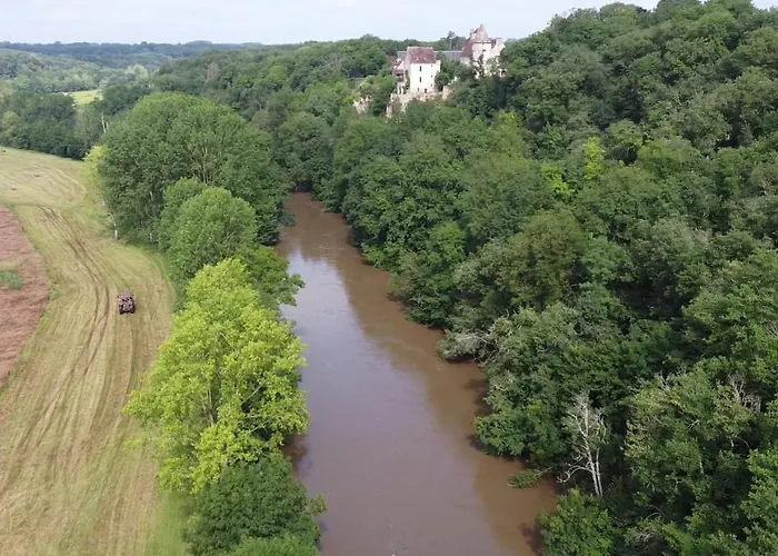 Alojamento de Acomodação e Pequeno-almoço Montenaut 3*