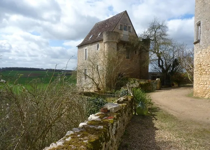 Alojamento de Acomodação e Pequeno-almoço Montenaut 3*