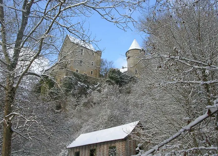 Montenaut Panzió Angles-sur-lʼAnglin